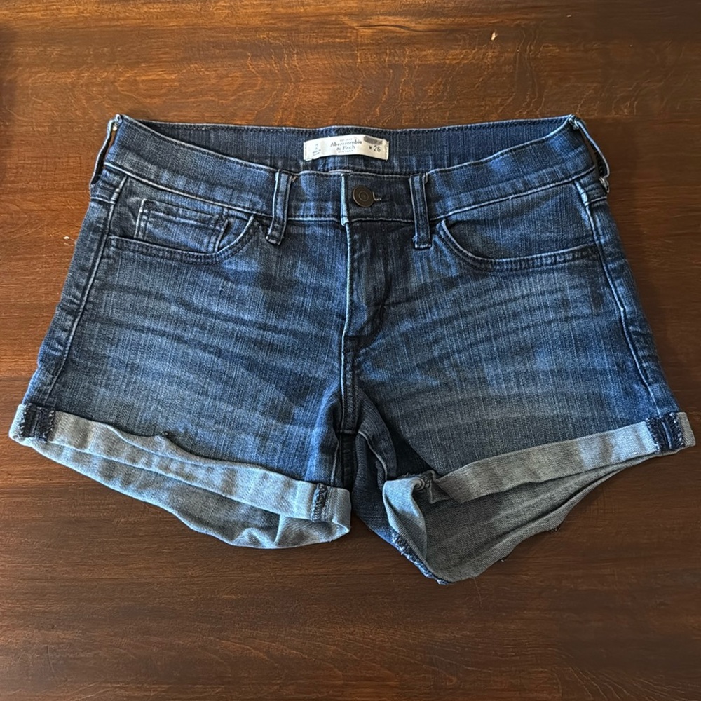 Abercrombie Jean Shorts Size 2 26w